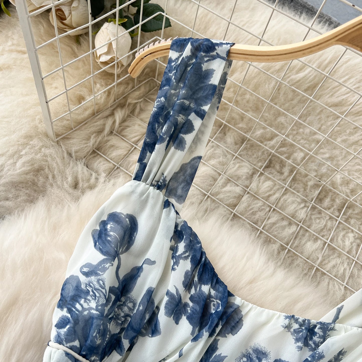 French Blue Printing Beach Long Dress Women Retro Floral Elegant Party Dresses Ladies Slim A-line Sleeveless Chiffon Long Robe
