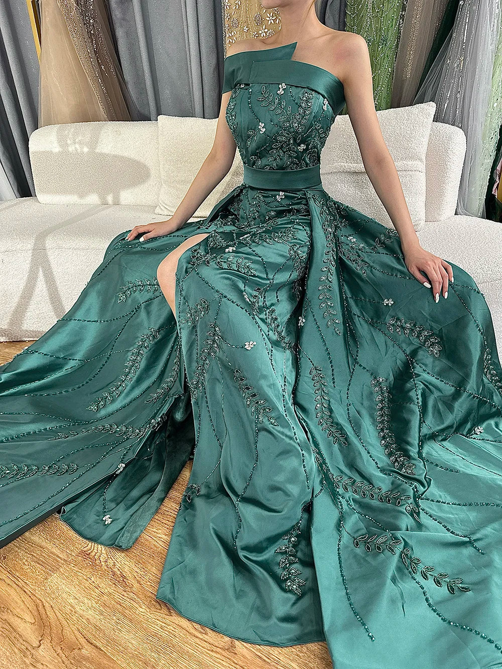 Serene Hill 2024 Green Arabic One-Shoulder Satin Evening Gown Beaded Dress with Overskirt and Split for Formal Occasion LA72178