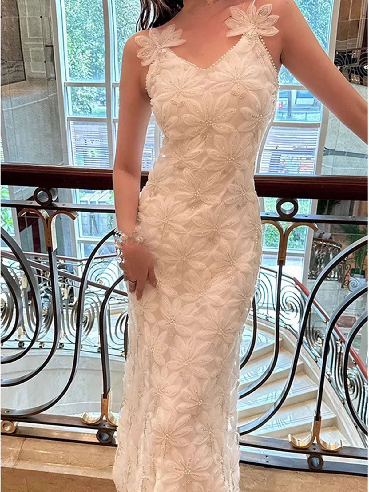 French High end Luxury Elegance Flower Studded Bead Relief Dress Women Slim Waist Closing Designer Spaghetti Strap Long Dresses