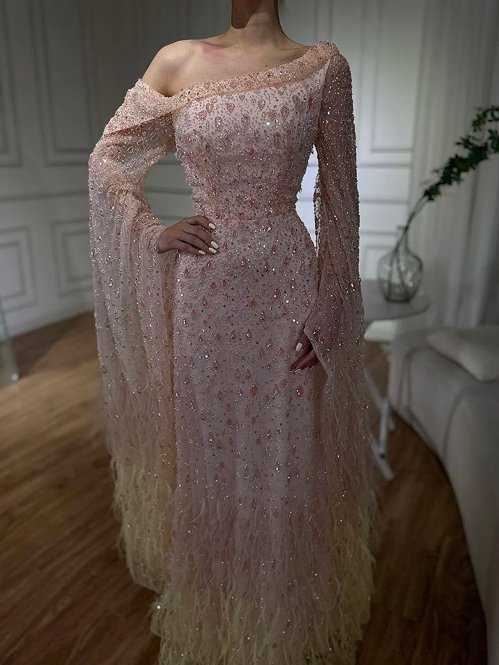 Serene Hill 2024 Arabic Rose Gold A-Line Cape Sleeve Feather Beaded Luxury Saudi Evening Gown for Formal Occasion LA72763