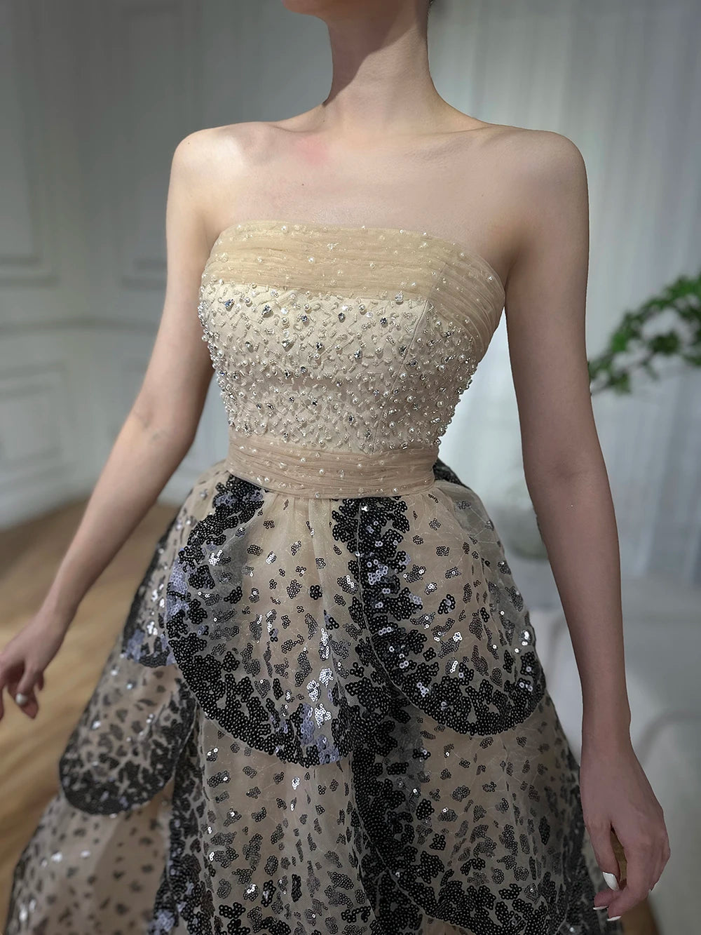 Serene Hill 2024 Black Nude Luxury Saudi Strapless Evening Dresses with Sparkly Sequin Tiered Ruffles for Formal Gowns LA72505A