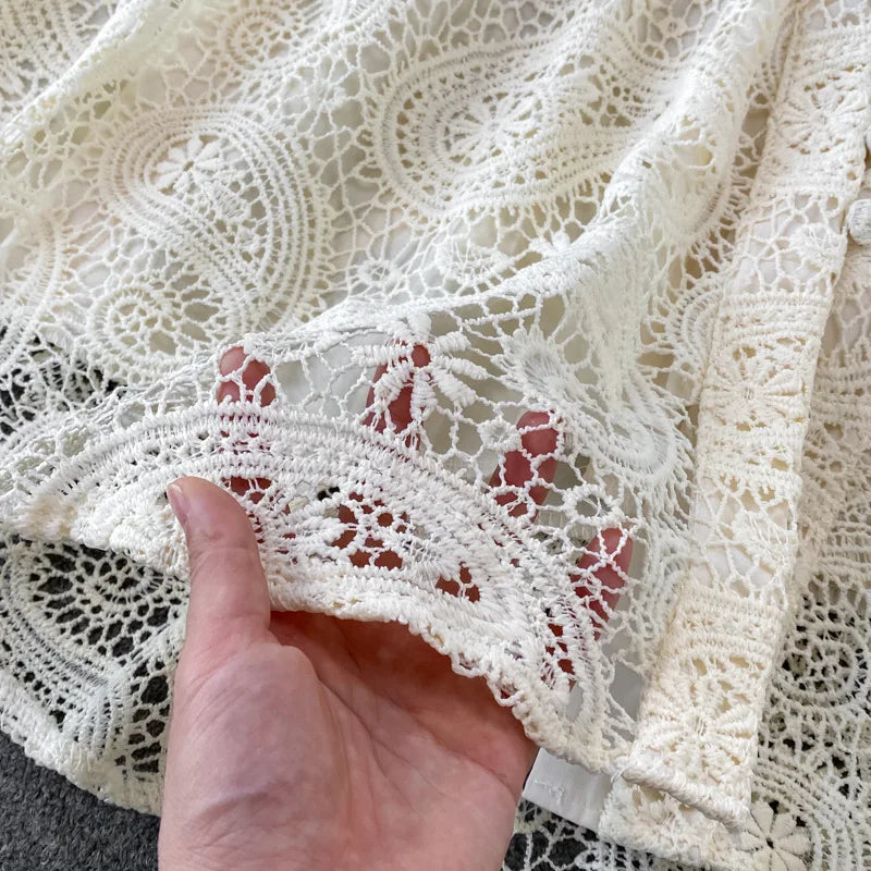 Vintage Court Style Lace Dress Women Elegant Hollowed Out Lantern Long Sleeve Slim Party Dresses Ladies Beige Black Long Robe