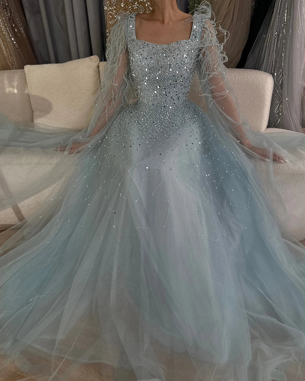 Serene Hill Arabic Blue A Line Feathers Cape Sleeves Beaded Luxury Saudi Evening Dresses Gowns for Formal Occasion 2024 LA71782A