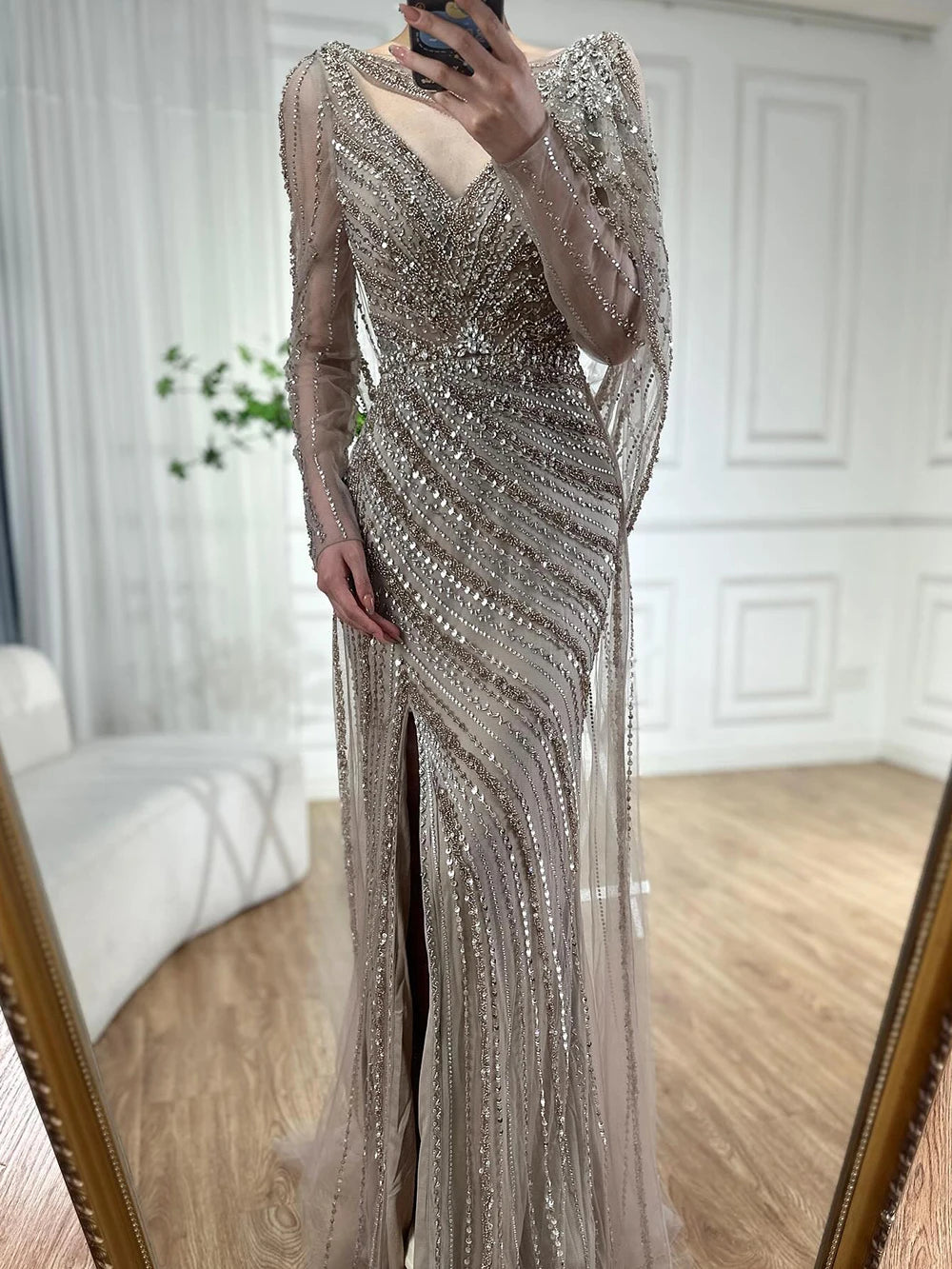 Luxury Champagne Split Evening Dresses 2024 Diamond Beaded Sleeveless Mermaid Formal Serene Hill LA70301