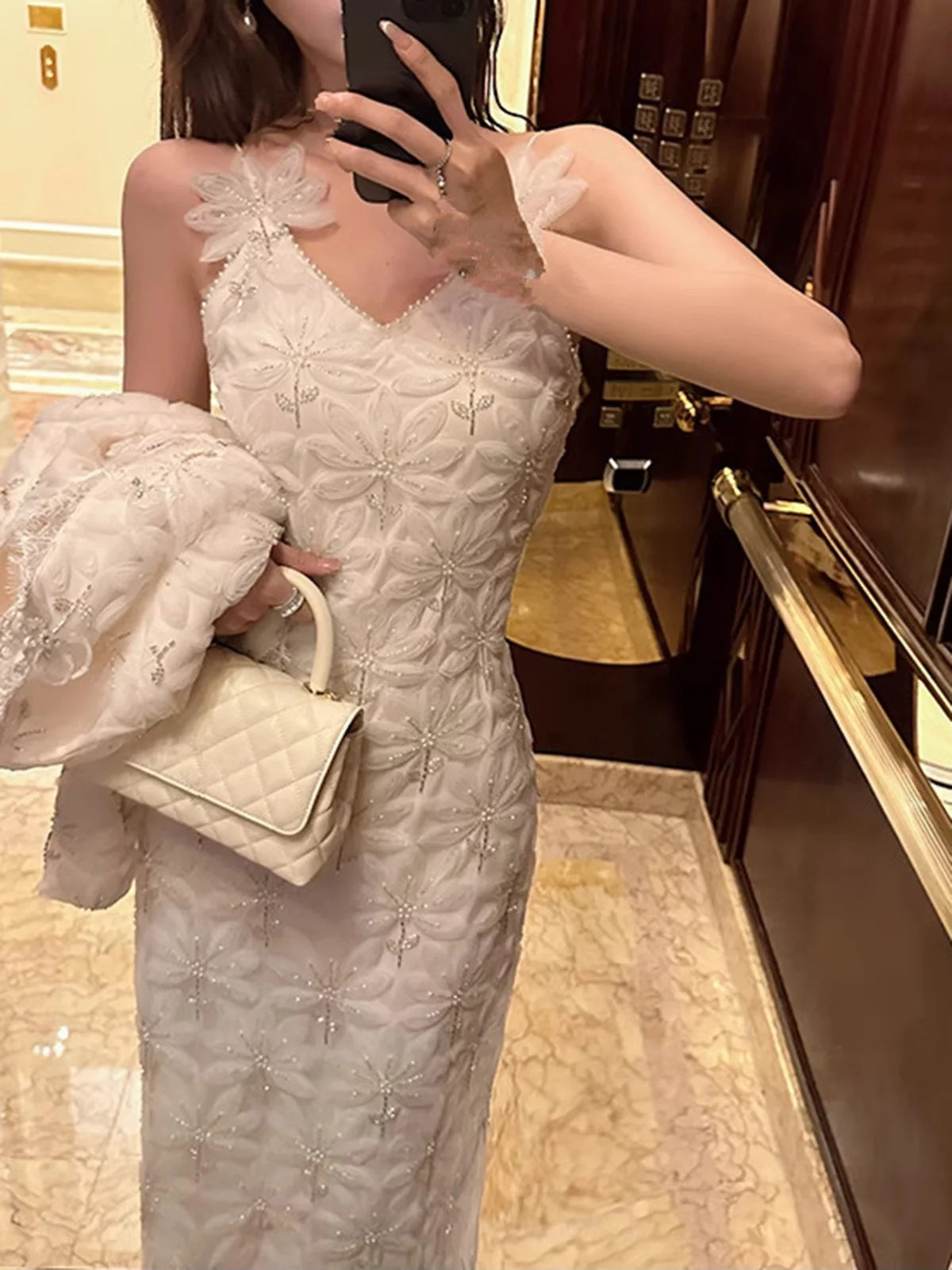 French High end Luxury Elegance Flower Studded Bead Relief Dress Women Slim Waist Closing Designer Spaghetti Strap Long Dresses
