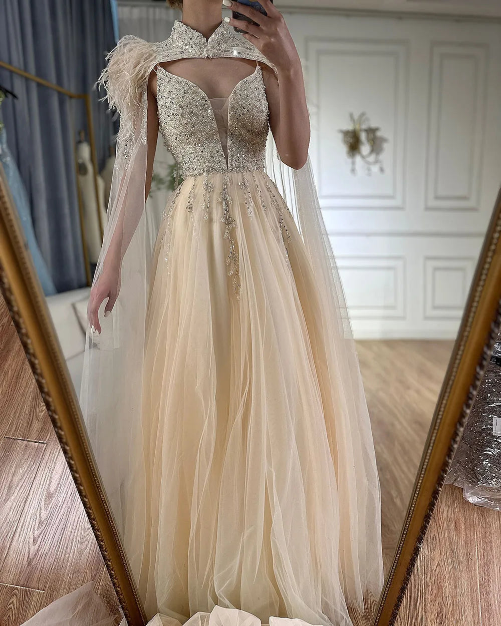 Serene Hill Arabic Beige A-Line Feathers Long Cape Luxury Beaded Saudi Evening Dresses Gowns for Formal Occasion 2024 LA72722