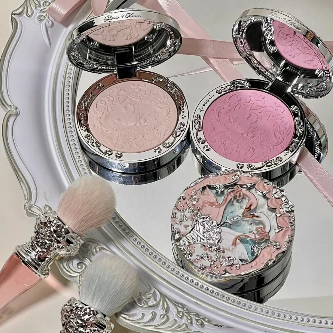 Flower Knows Moonlight Mermaid Strawberry Rococo Swan Ballet Embossed Pattern Gradient Blush Palette Collection
