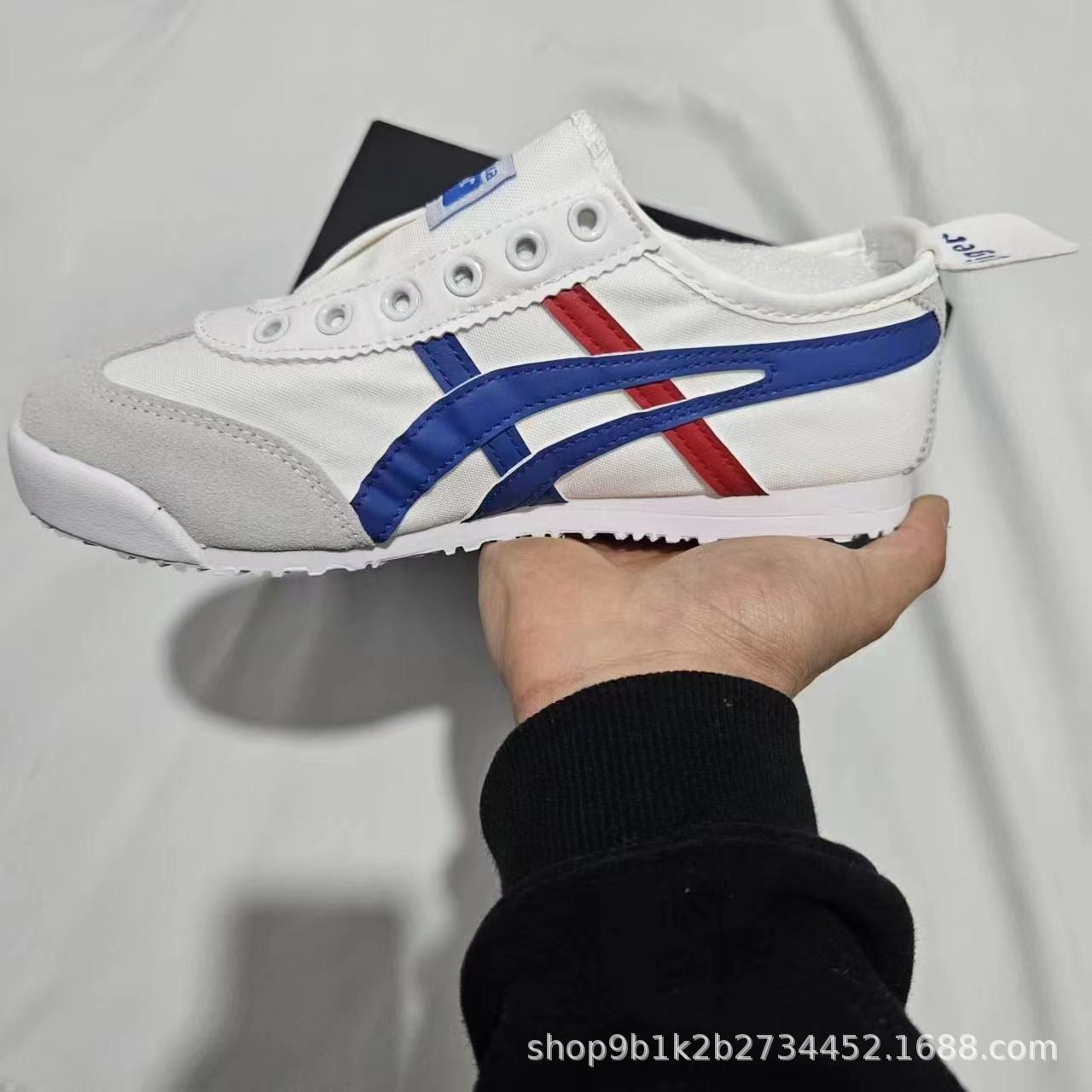 On hand 39