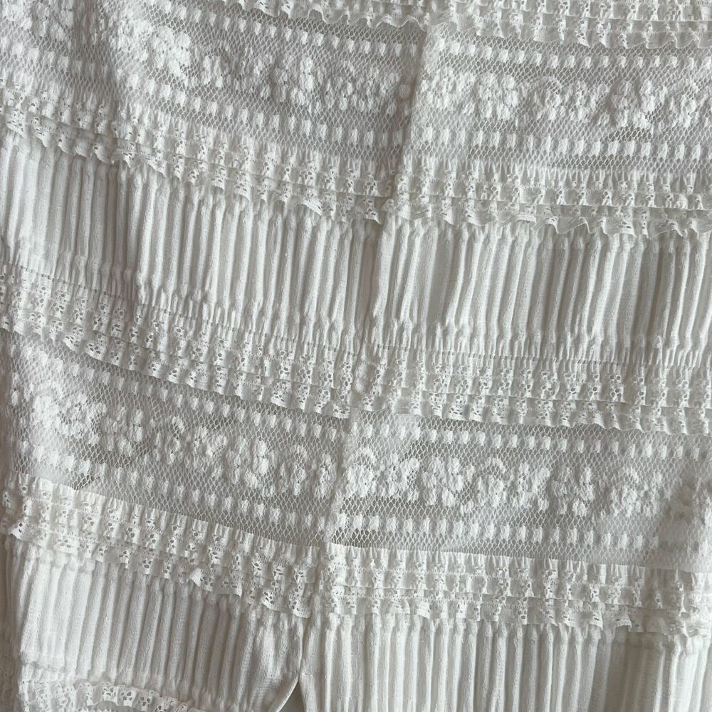 On hand XL