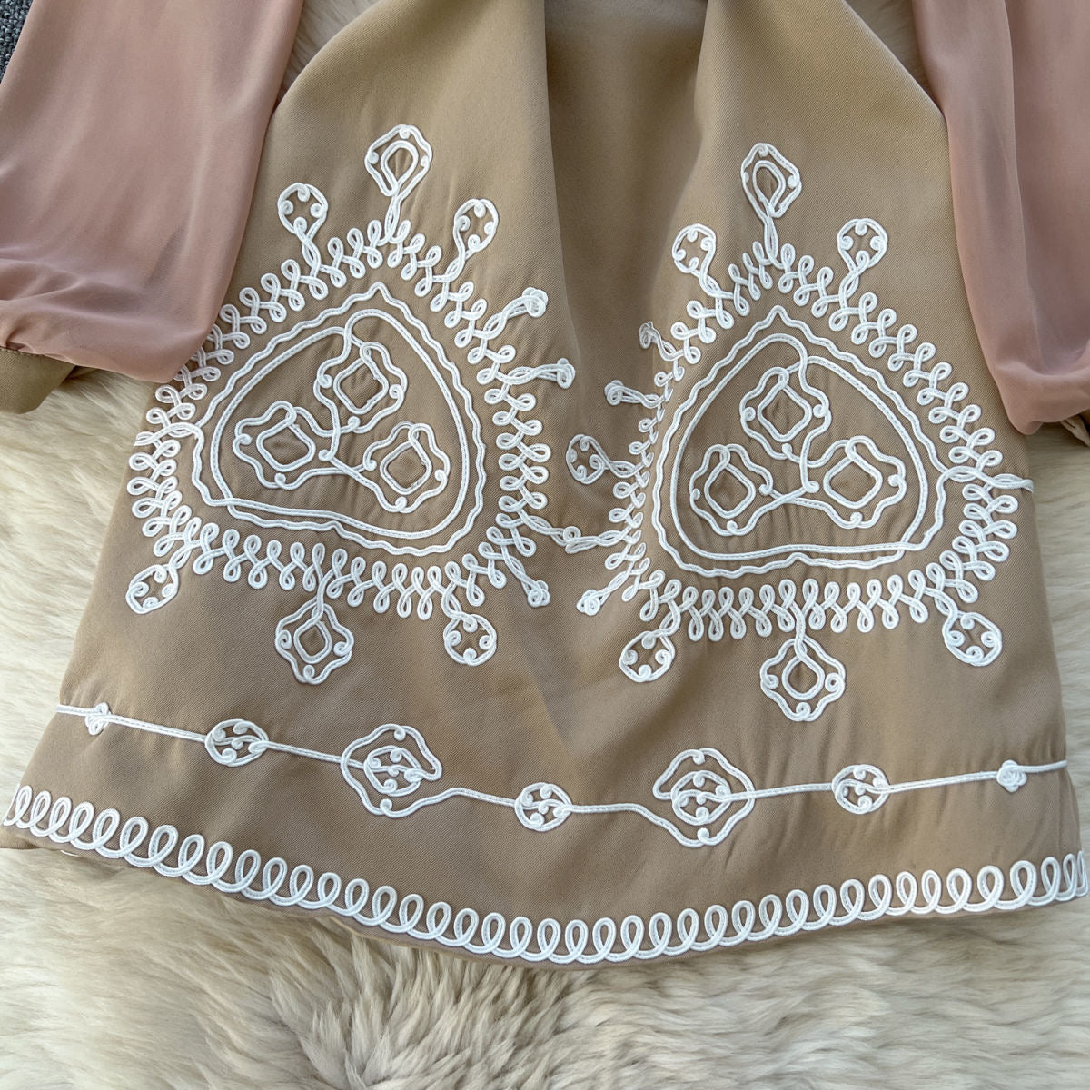 Small luxury long-sleeved chiffon-belt dress