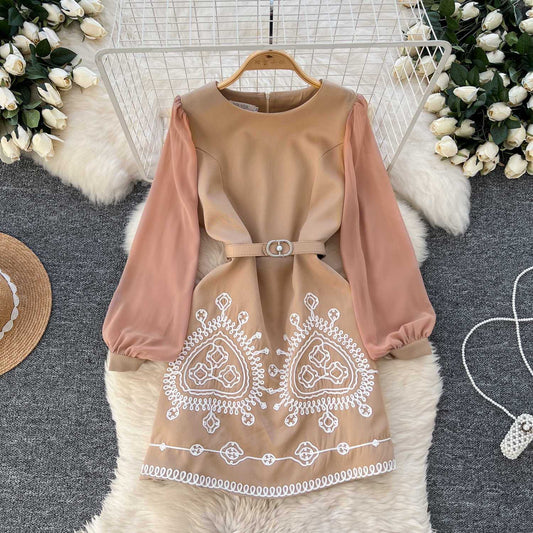 Small luxury long-sleeved chiffon-belt dress