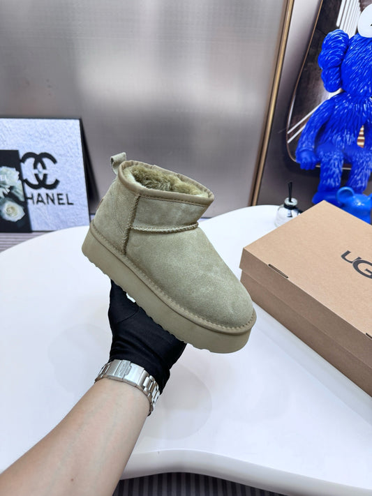 UGG