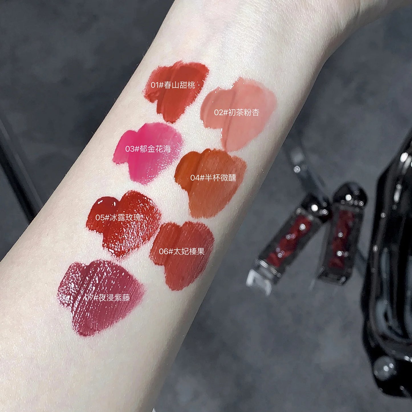 Glacier Melt Lip Gloss Moisturizing Hydrating Water Glossy Mirror Finish Plumping Lip Color Non-Sticky Cup-proof Lipstick