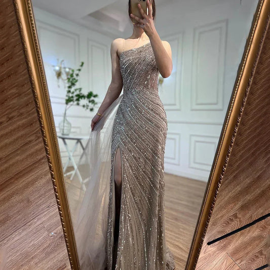 SERENE HILL 2024 Caramel Mermaid Luxury Beaded Evening Dresses With Split One Shoulder Sideskirt Gowns For Women Party GLA71371A