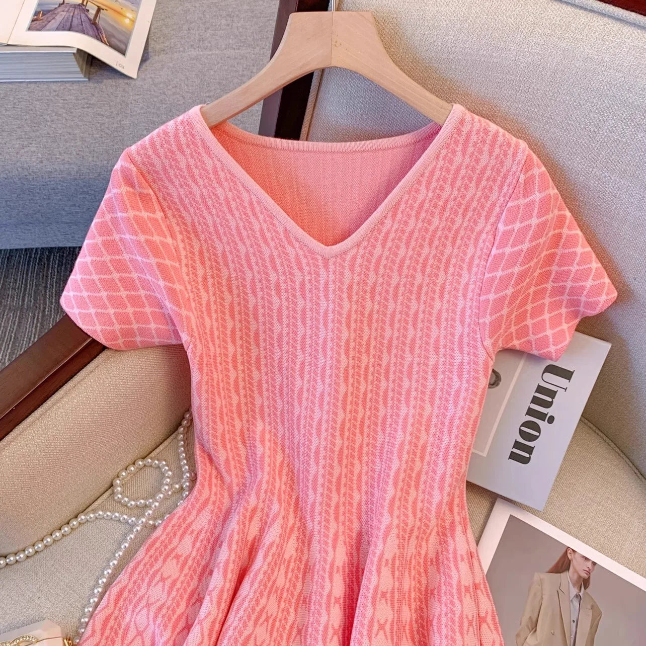 Women's Vintage Pink Knitted Mini Dress Small Fragrance V-Neck Short Sleeve Slim Fit Dresses Elegant Casual Spring Summer Female