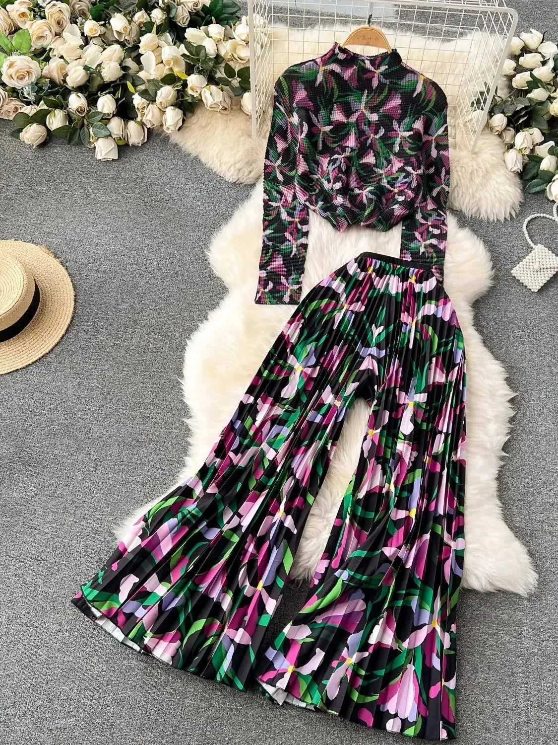 2024 Fashion Miyake Pleated Hot Two Piece Set Gradient Flower Printing High Neck Stretch Top And Wide Leg Pants Trouser Suits