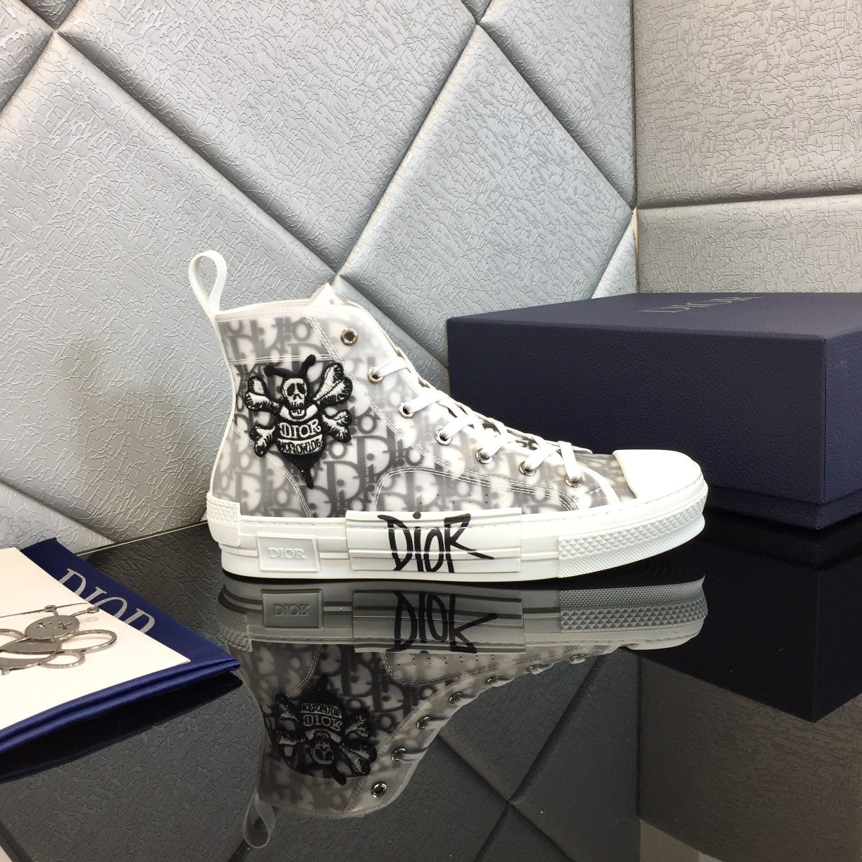 Dior