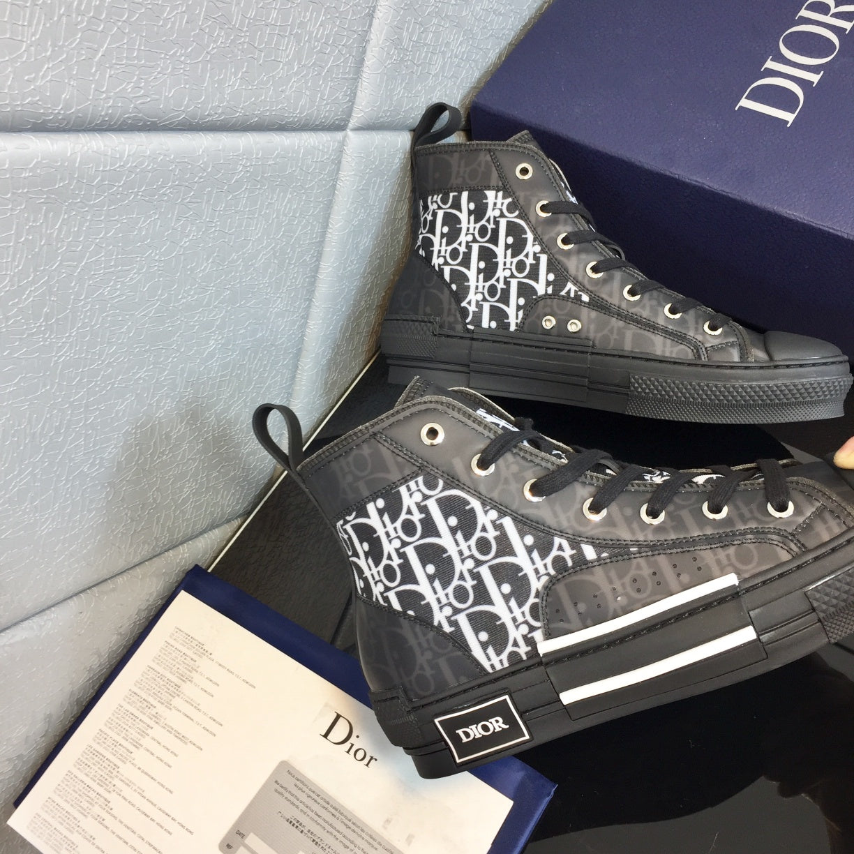 Dior