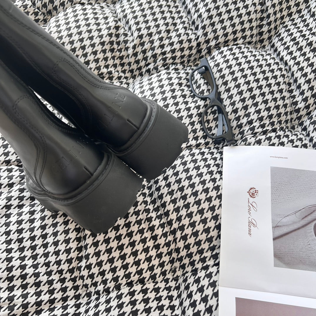 CELINE